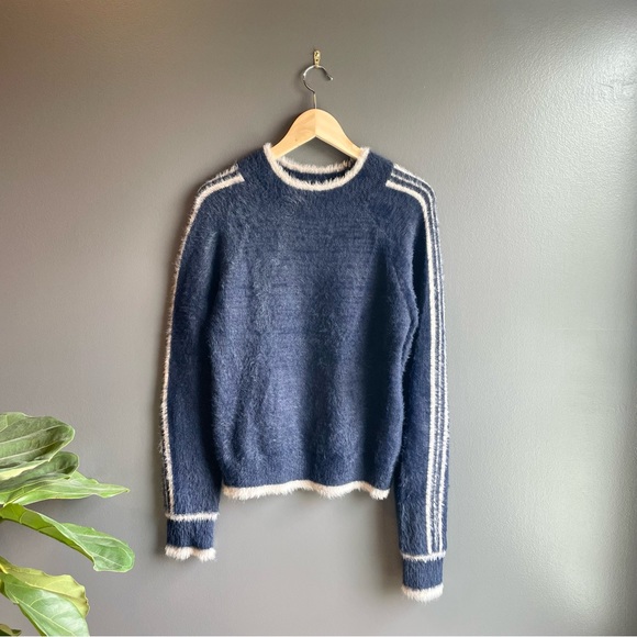 Hem & Thread Sweaters - Hem & Thread Fuzzy Blue Long Sleeve Sweater Size Small